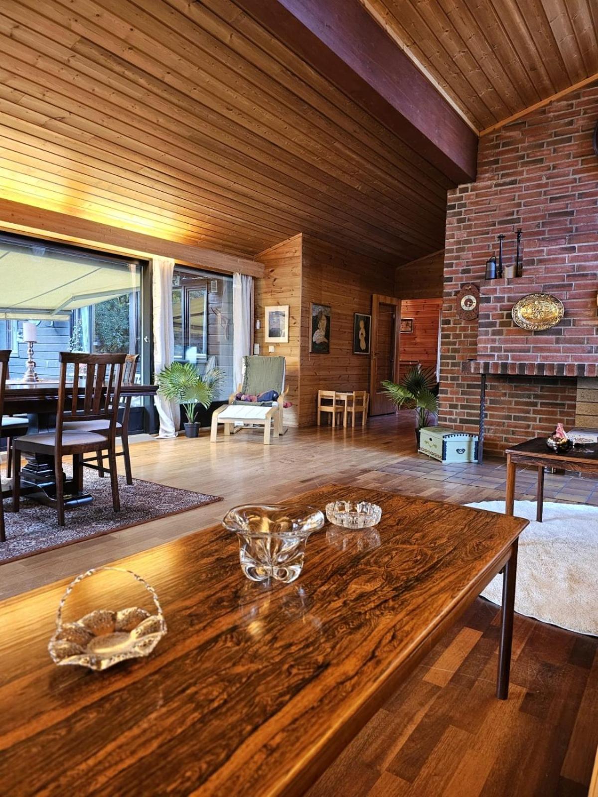 Private - 6 In A Luxury Style *